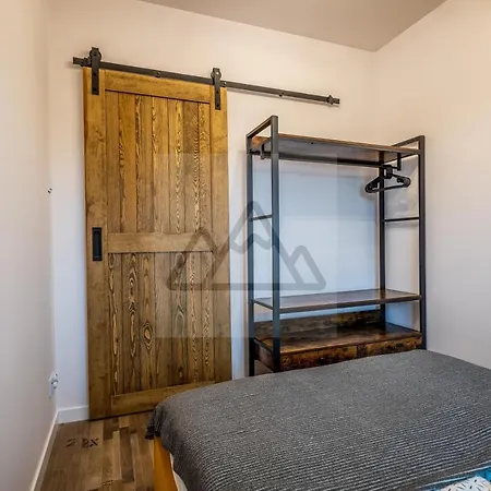 Widokowy Z Garazem I Widokiem Na Gory, Blisko Szlaki I Centrum דירה