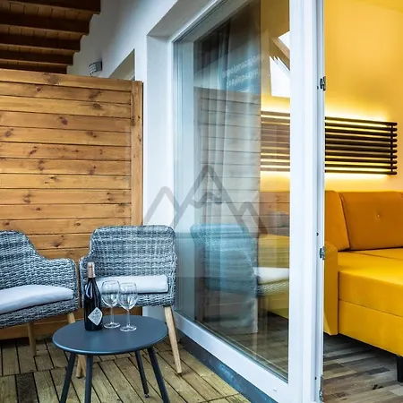 Widokowy Z Garazem I Widokiem Na Gory, Blisko Szlaki I Centrum דירה