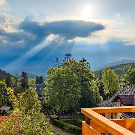 Widokowy Z Garazem I Widokiem Na Gory, Blisko Szlaki I Centrum